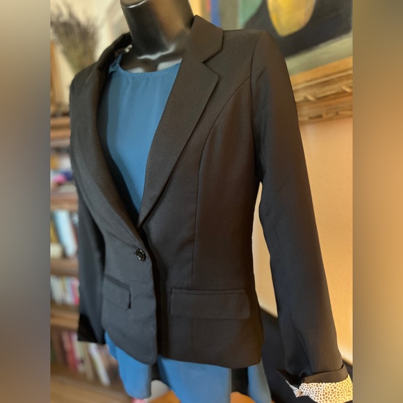 i joah classic black blazer. - Picture 2 of 6